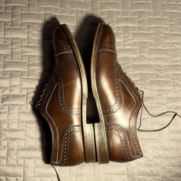 Allen Edmond’s Men’s Strand Cap-toe Oxford Dress Shoe. Size: Male US 9 - Picture 5 of 8